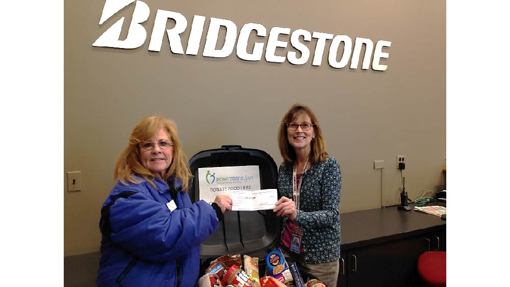 Chicago employees participate in food drive Bridgestone