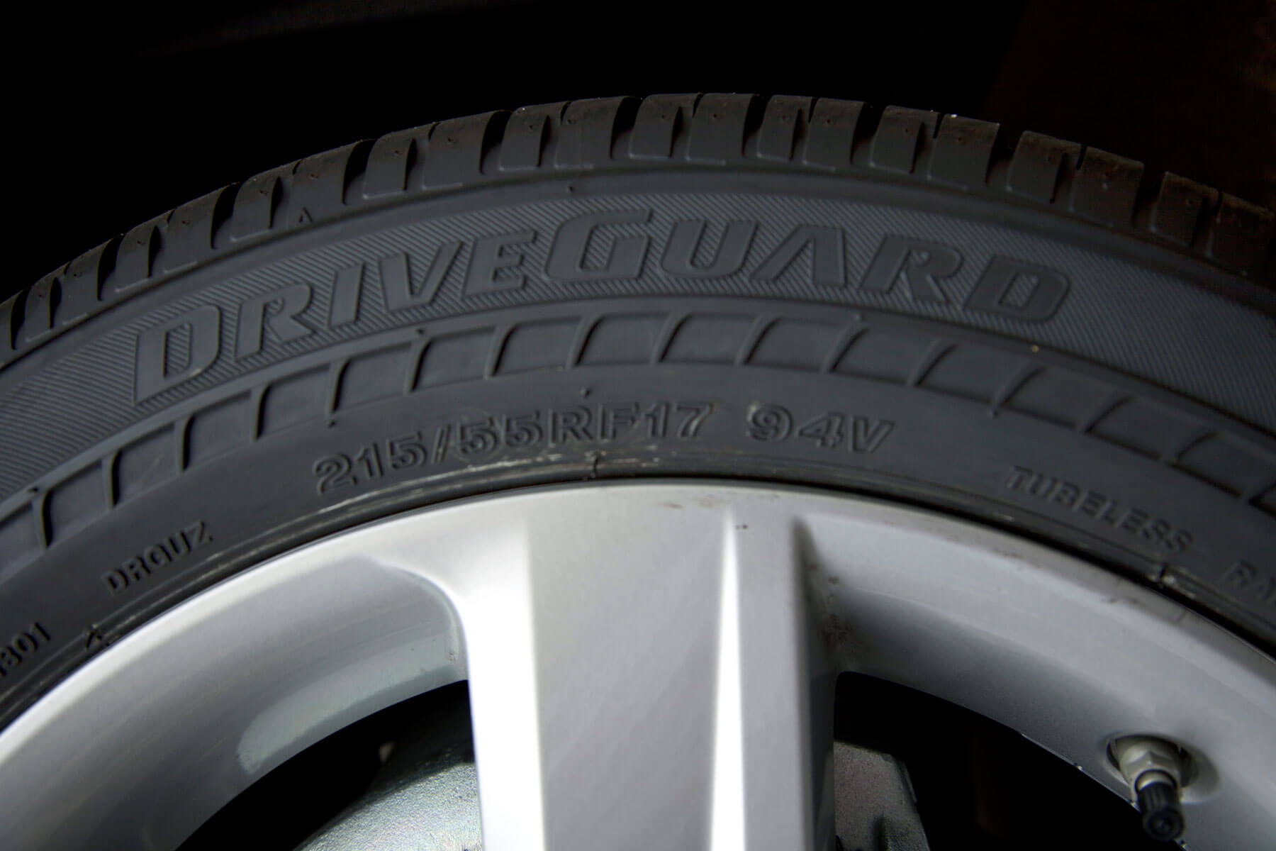 Bridgestone DriveGuard run-flat tire