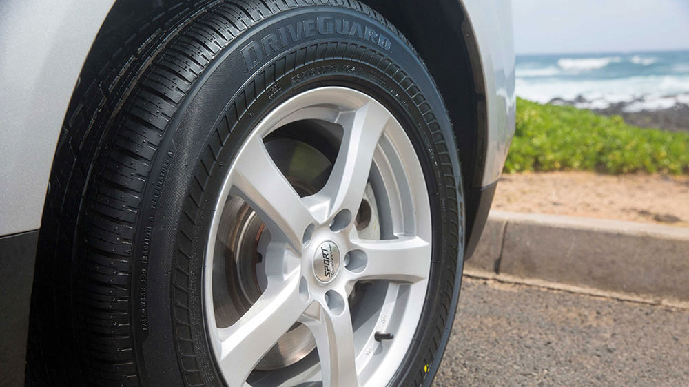 DriveGuard runflat tire for family vehicles