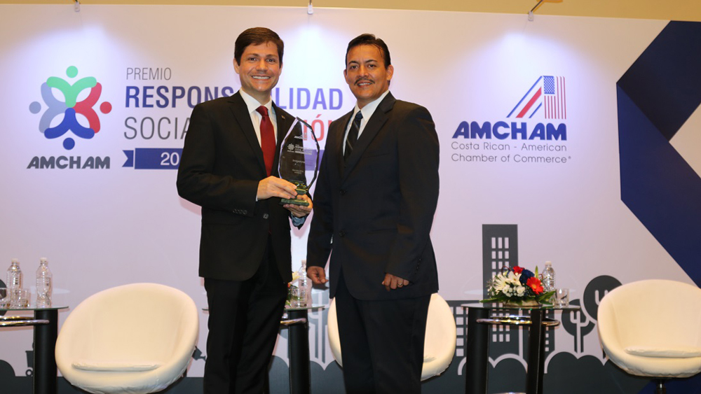 Bridgestone Costa Rica receives the Award Social Responsibility in Action