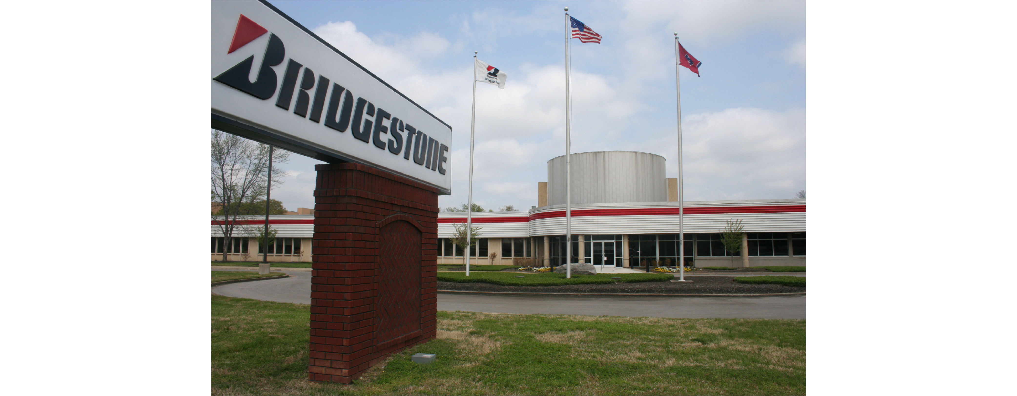 Exterior photo of LaVergne Truck and Bus Radial Tire Plant, LaVergne, TN