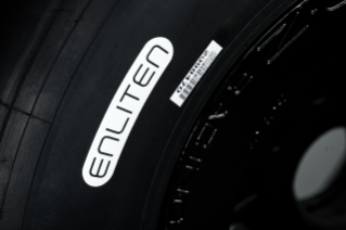 Firestone Firehawk Race Tires incorporate Bridgestone’s ENLITEN technology